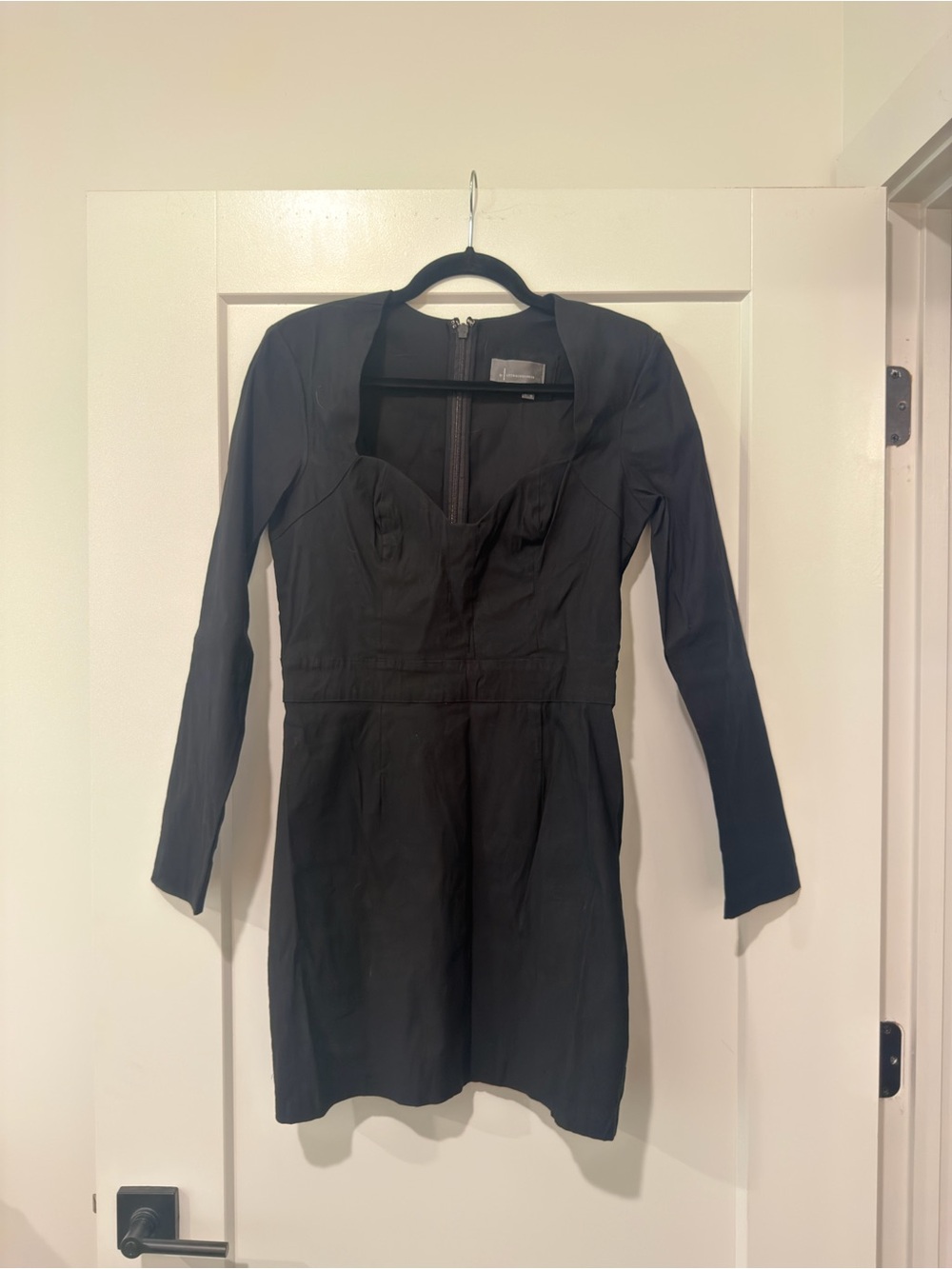 Black Long-Sleeve Sweetheart Neck Mini Dress